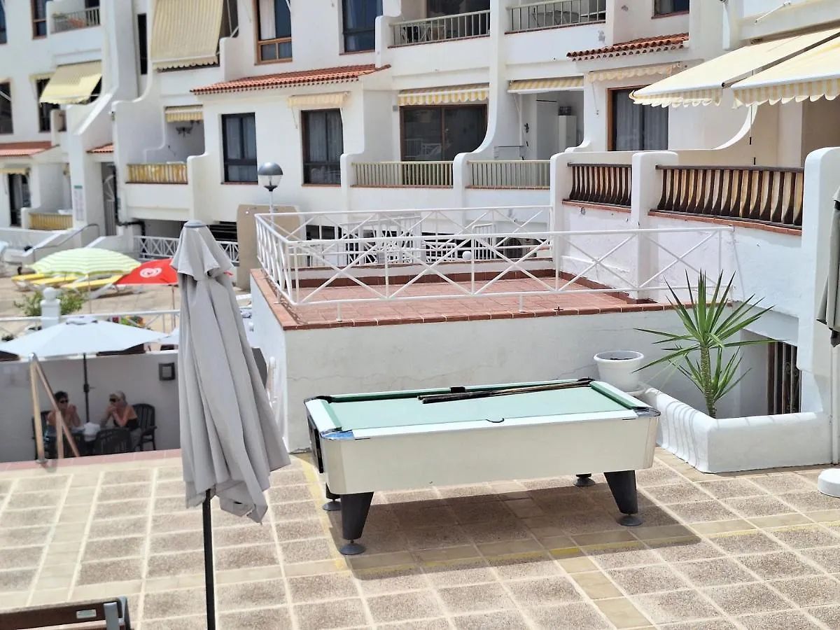 洛斯克里斯蒂亚诺斯Parque Margarita, Terraza Vista Piscina公寓 0*, 洛斯克里斯蒂亚诺斯 西班牙