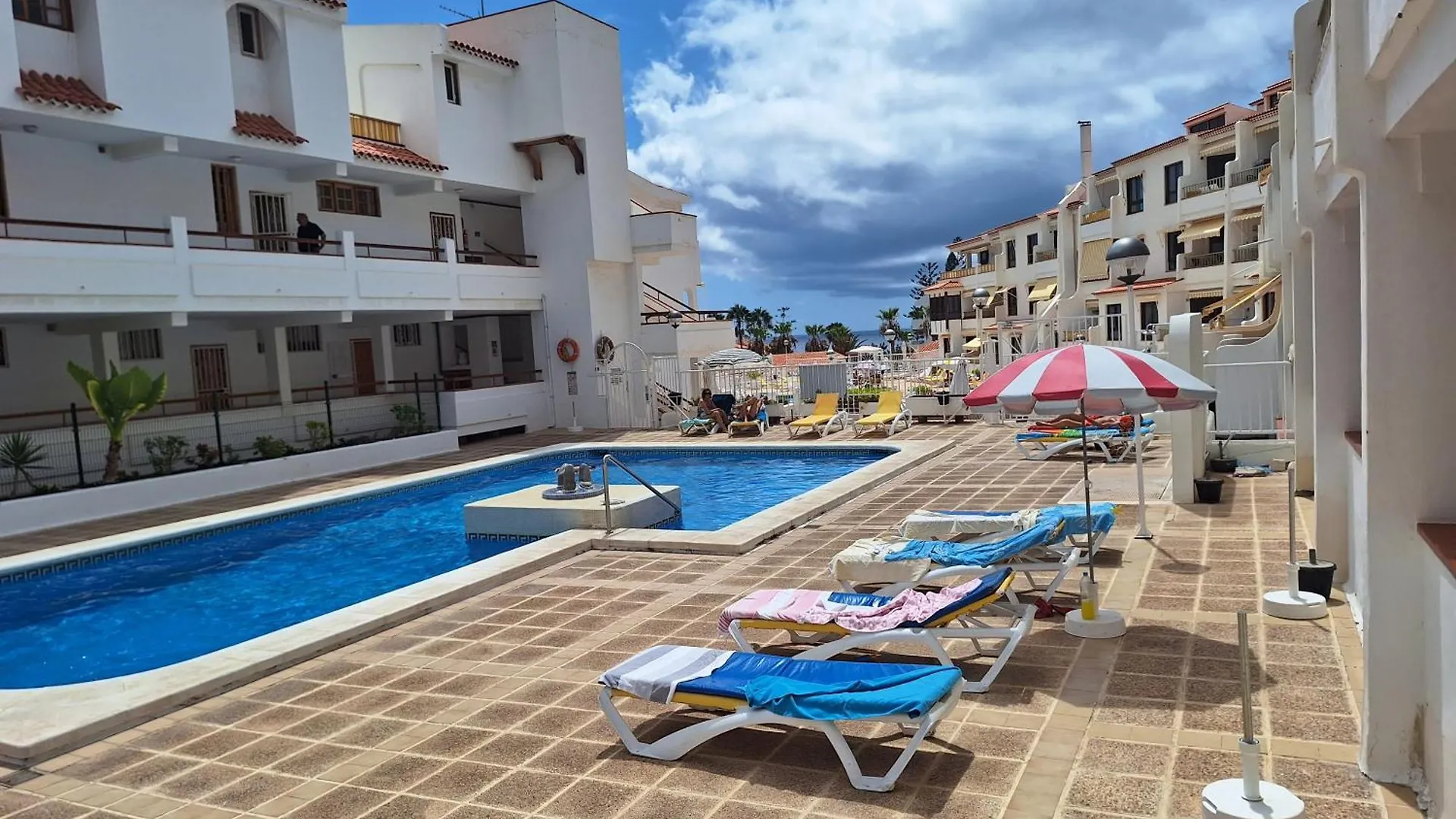 公寓 洛斯克里斯蒂亚诺斯Parque Margarita, Terraza Vista Piscina公寓